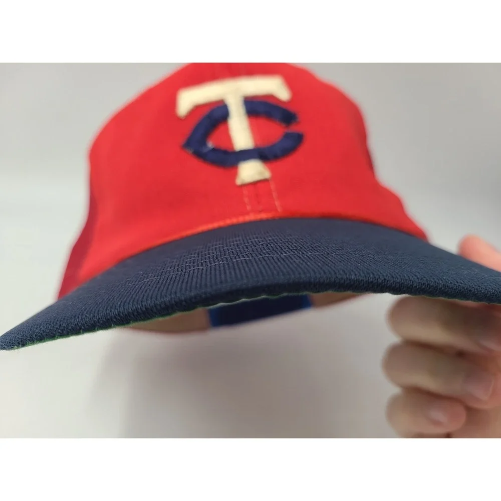 Vintage‎ Minnesota Twins Twins Enterprise Mesh Trucker Snapback Hat Cap MLB Red